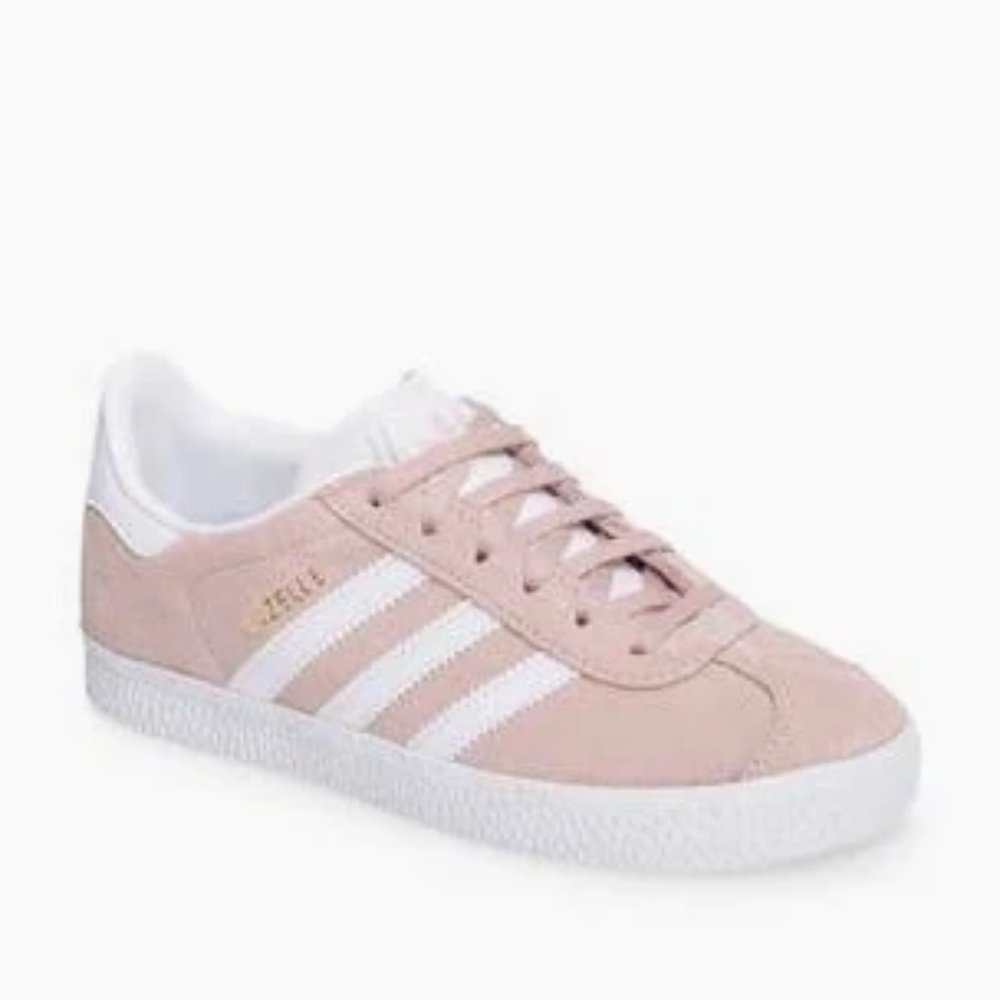 ADIDAS Kids' Gazelle Sneaker, Icy Pink/White/Gold, Size 5.5, worn once